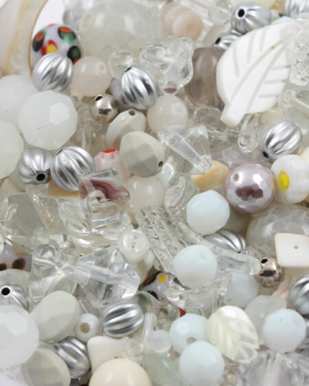 Mix pack white beads, approx. 210 gr