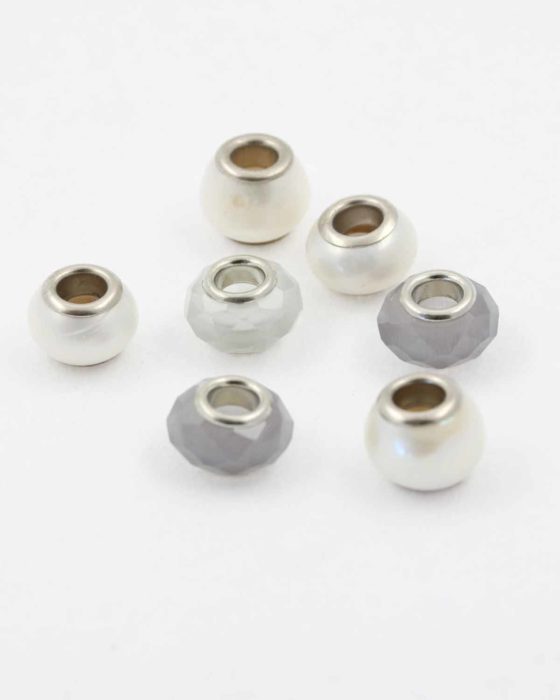 European style grey pack. Sold per pack of 7 beads