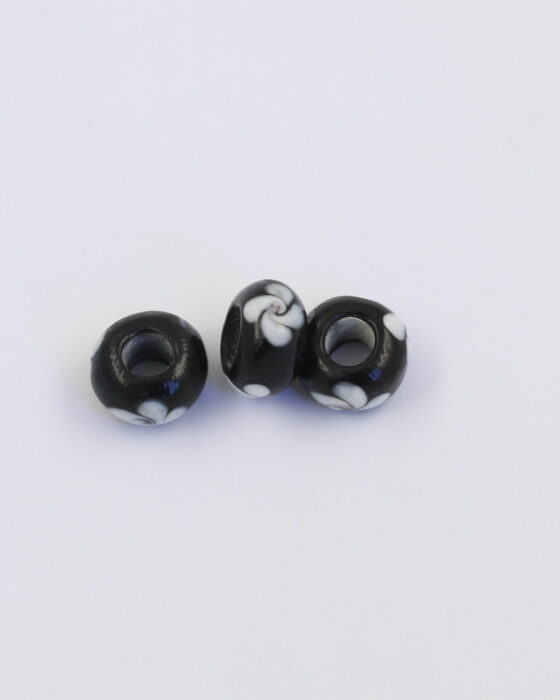 Large hole glass bead black with white flower