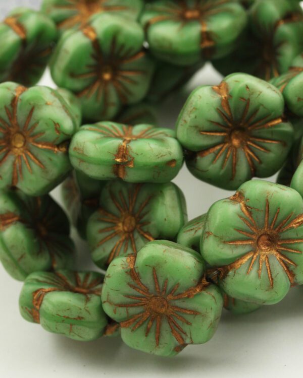 Hibiscus glass beads 21mm Green