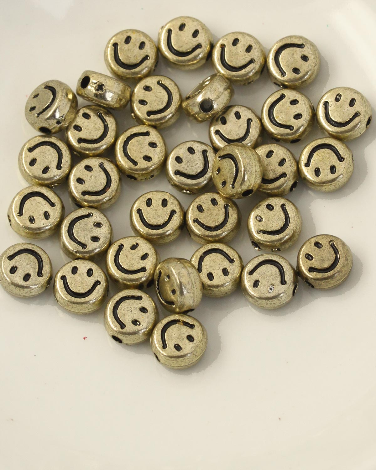 Smiley face plastic beads 8mm Gold