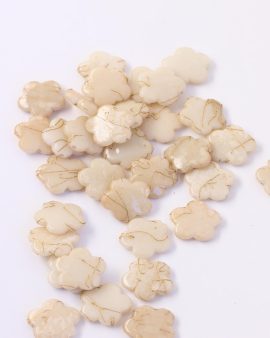 Plastic flowers 14mm Cream