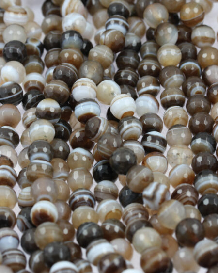 Dyed faceted agate beads , 8 mm. Natural stones lines.