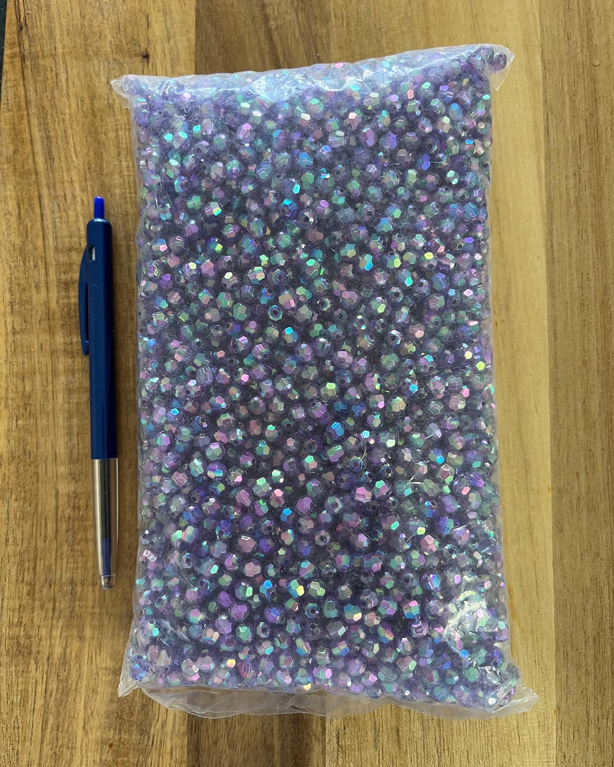 Faceted Round Plastic Beads 6mm. Purple
