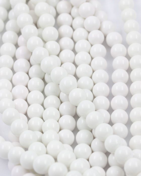 Imitation glass pearls white