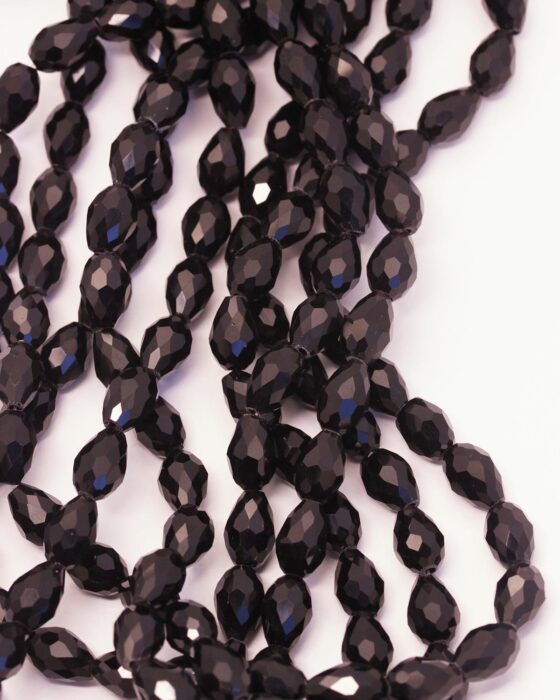 Glass teardrop beads Jet