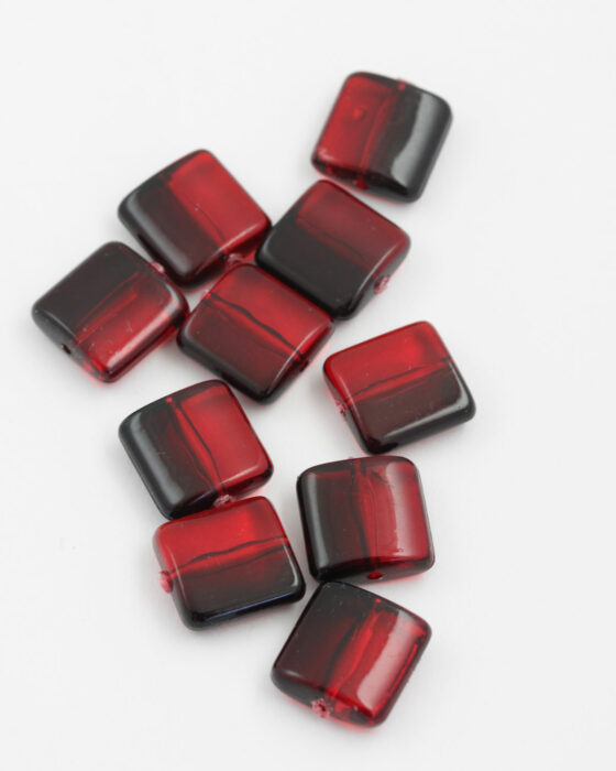 Resin Square 12x12mm Red