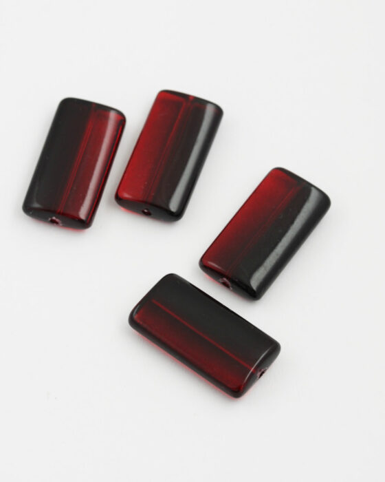 Resin rectangle 17x12mm Red