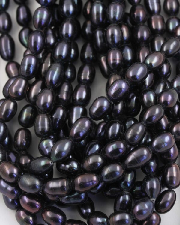Freshwater Pearl Rice Shape 7-8mm Black.  Available in Black/deep blue purple colour