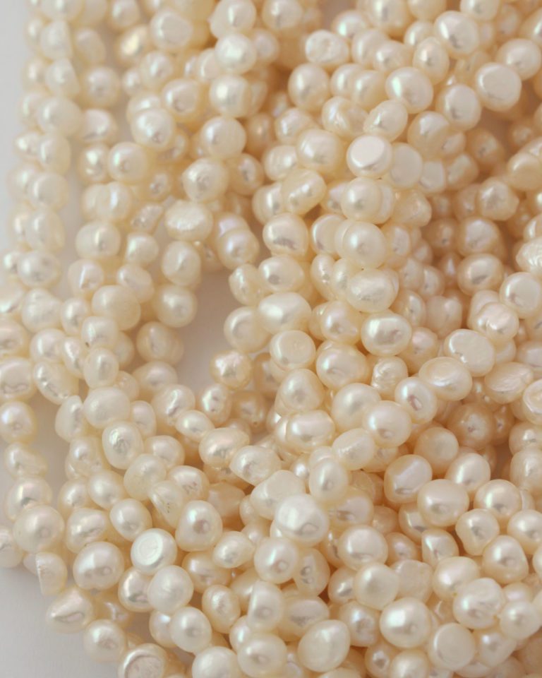 Fresh Water Pearls 8-9mm. Sold per strand approx 46 beads - Auckland ...