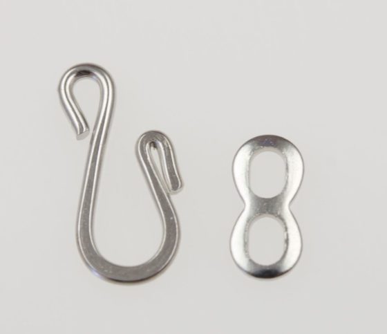 Hook & Eye catch - Sold per packs of 20 ( 1=20 pieces )