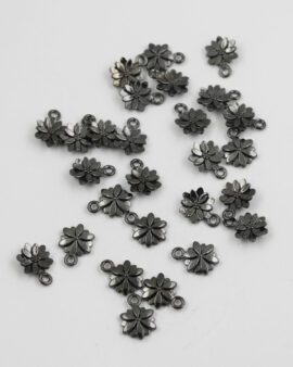 flower charm black