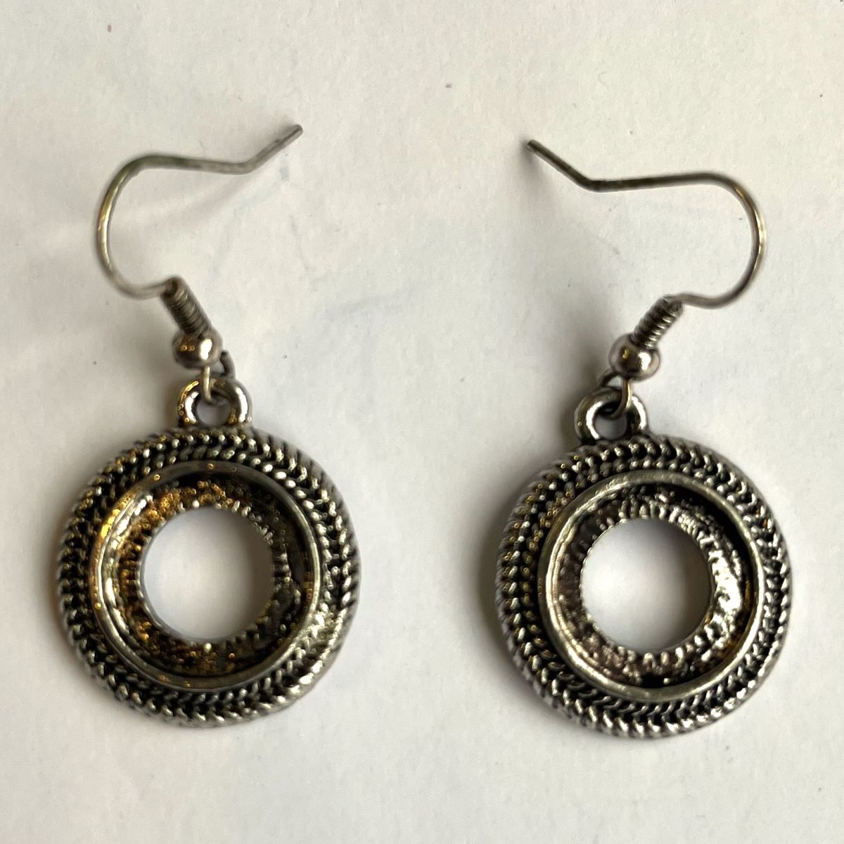 Round Hollow Bezel Earrings 20mm with Cord Design