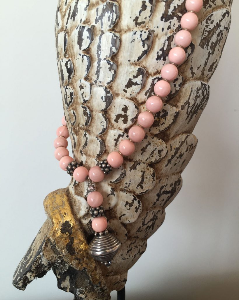 Shell pearl necklace